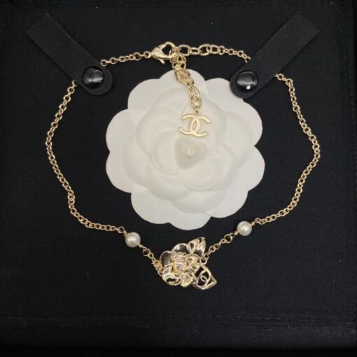 Chanel hollow camellia necklace
The temperament of a rich princess - Image 3