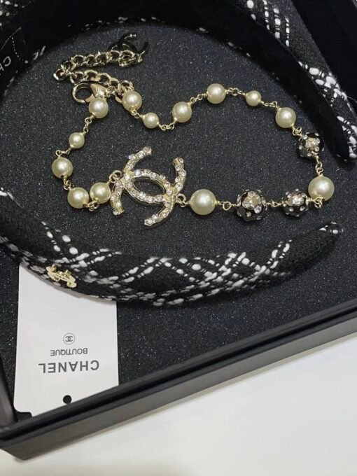 Chanel Double C Ball Pearl Crystal Diamond Necklace
A rich family's wealthy family - Image 4