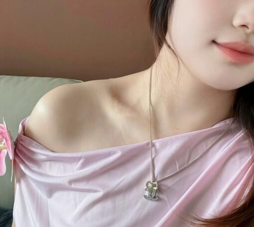 Chanel new light gold bow silver two-color full diamond necklace - Image 4