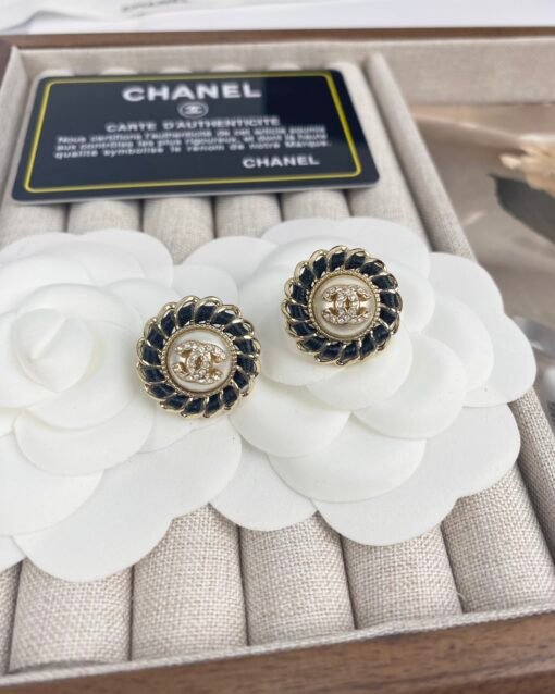 Chanel new style black leather rhinestone round earrings - Image 2