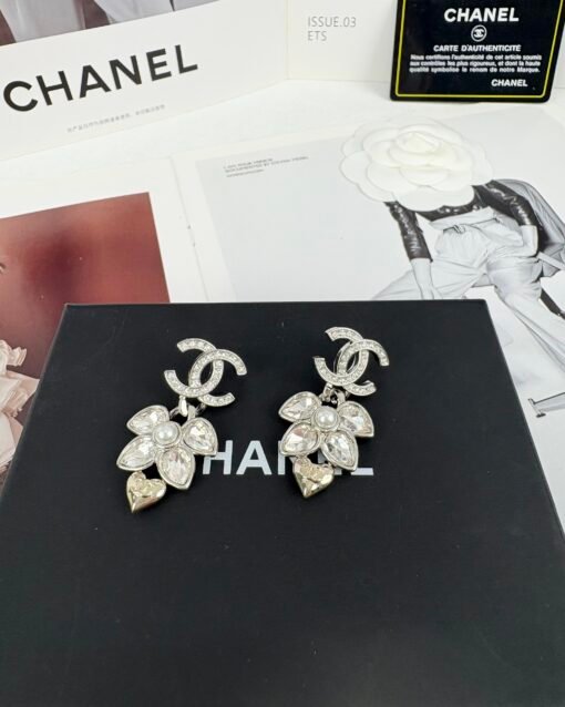Chanel new style silver wheat ear diamond light gold love pendant earrings - Image 4