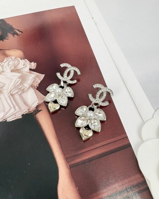 Chanel new style silver wheat ear diamond light gold love pendant earrings - Image 2