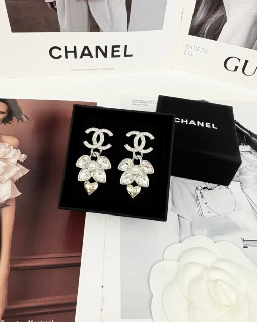 Chanel new style silver wheat ear diamond light gold love pendant earrings - Image 3