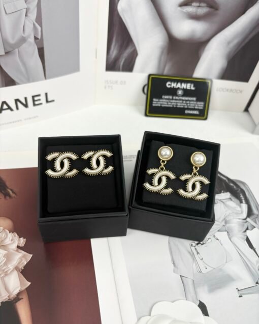 Chanel new style double c resin ancient gold high-end earrings - Image 3