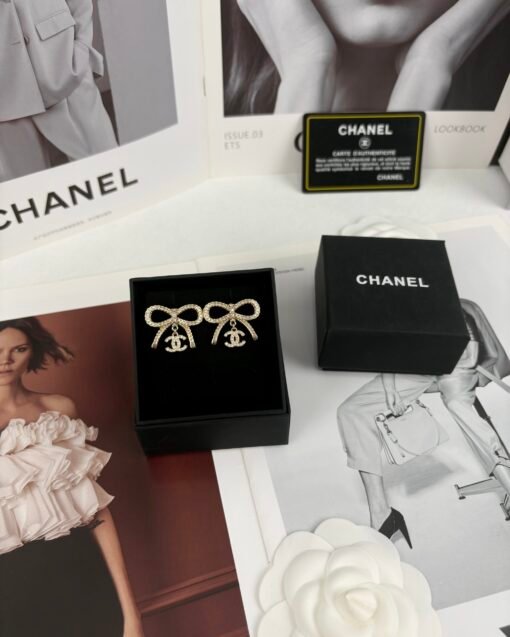 Chanel light golden bow high-end double c full diamond
Pendant earrings - 图片 4