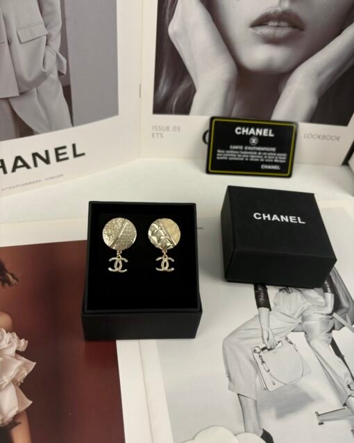 Chanel new style round diamond letters AB double c earrings - Image 4