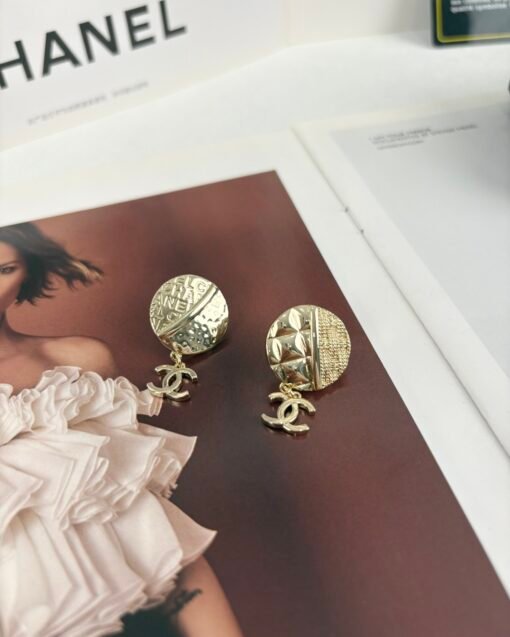Chanel new style round diamond letters AB double c earrings - Image 2