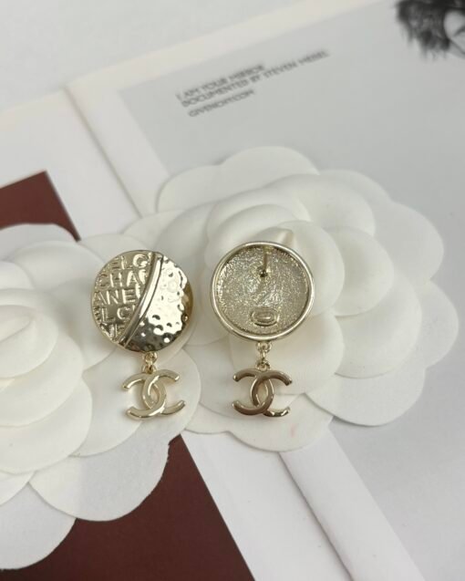 Chanel new style round diamond letters AB double c earrings - Image 3