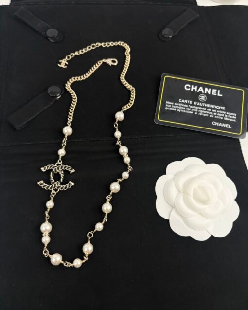 Chanel new fashionable and versatile leather pearl double c necklace - Image 3