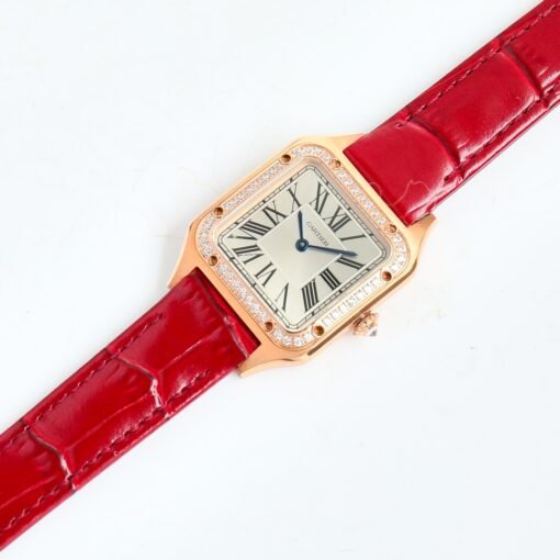 CARTIER Watch omen's Santos Series
Cartier's super masterpiece, counter designer teamed up
Parameters are synchronized with the original
Hiring Cartier designers at a high price to make counter-synchronized case 1:1 size w - 图片 10