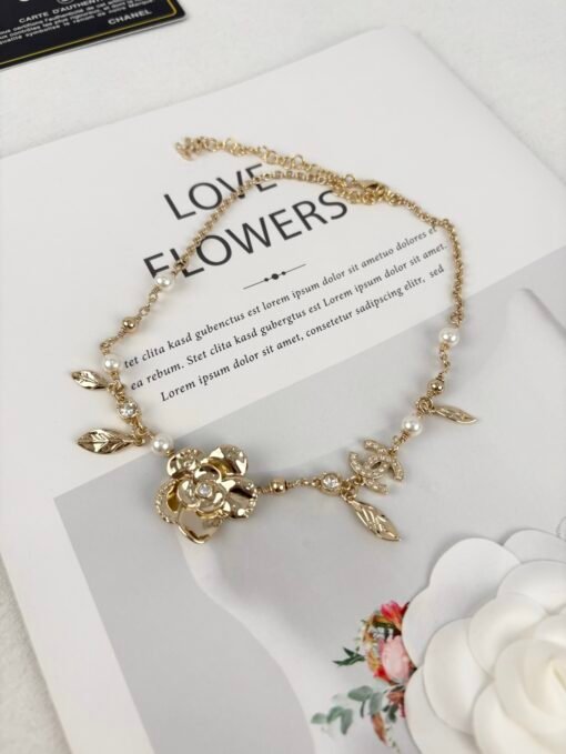 Chanel new product style, light luxury light gold multi-element leaves, camellia leaves, pendant, necklace - Image 8