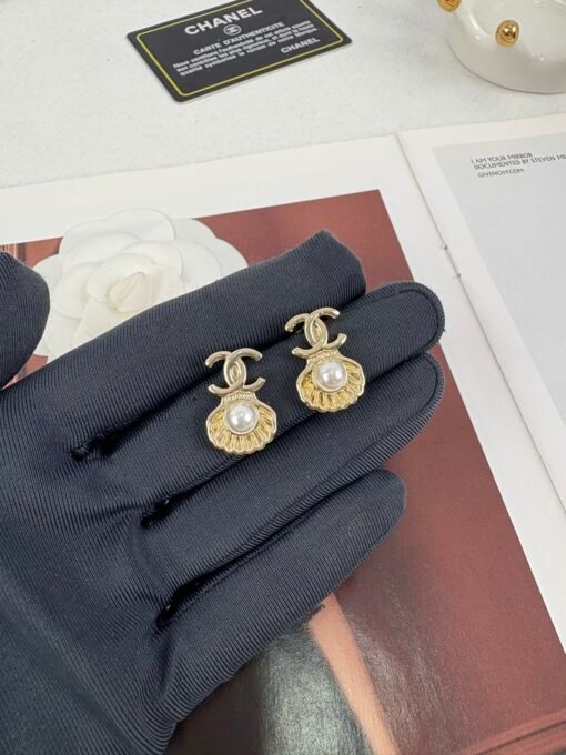 Chanel New products Ocean series Light gold small shell pearl double c letter earrings