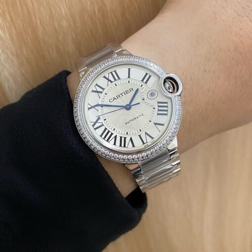 Cartier's detailed pictures!