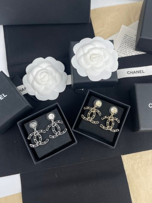 Chanel new style gold and silver high-end feeling double C-wearing leather earrings - 图片 7