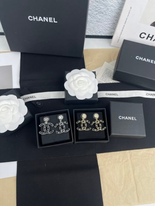 Chanel new style gold and silver high-end feeling double C-wearing leather earrings - 图片 6