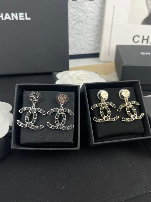 Chanel new style gold and silver high-end feeling double C-wearing leather earrings