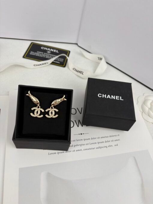 Chanel new style Ocean series European and American individual light luxury diamond letters Small fish earrings - 图片 4