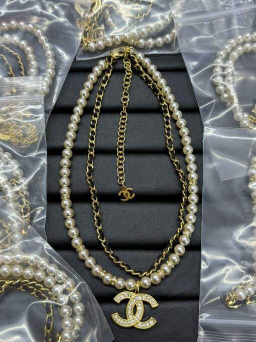 Chanel new double-layer leather pearl necklace