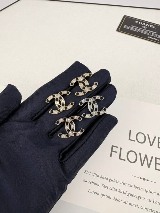 Chanel new style black oil-drop square diamond classic earrings
Gold Silver (two colors available) - Image 4