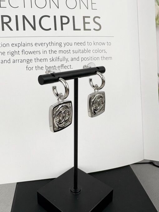 Chanel new style silver square diamond-set pendant ear hook style earrings - 图片 6