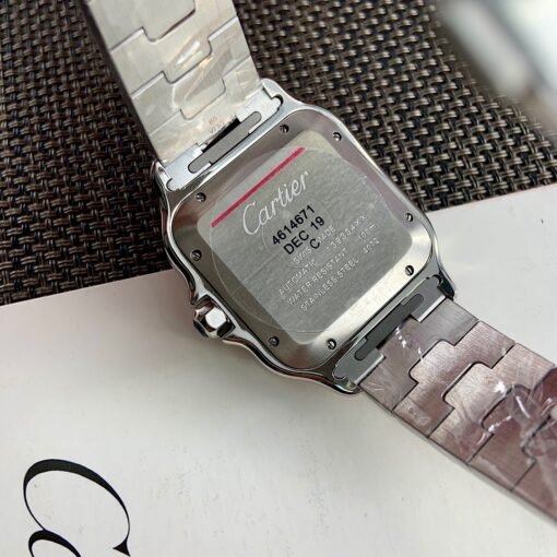 The latest Cartier Santos WSSA0013 series is the latest model of the year. - Image 6