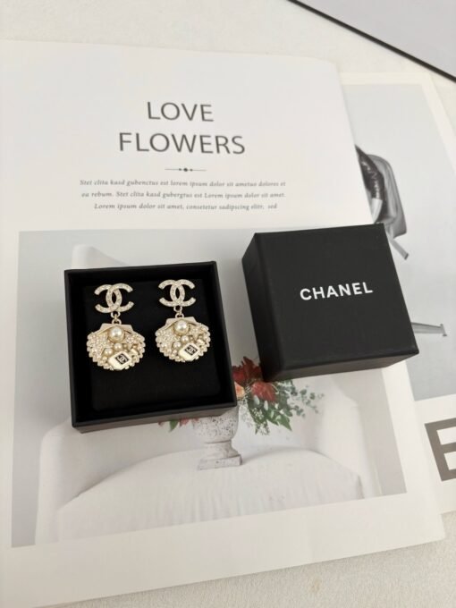 Chanel new light gold double c water rhinestone shell pearl fashion earrings - 图片 5