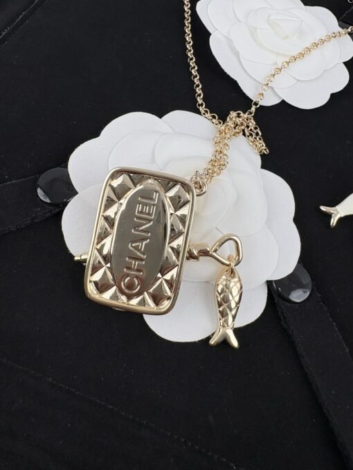 Necklace Brooch 
Chanel new golden square hanging small fish pearl necklace brooch - Image 3