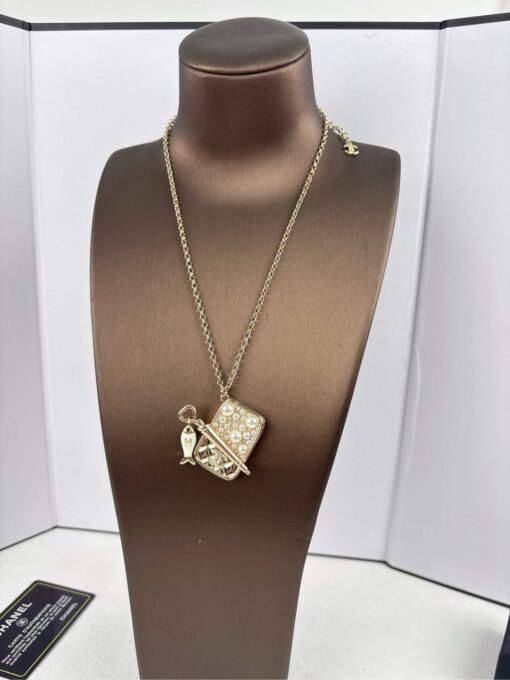 Necklace Brooch 
Chanel new golden square hanging small fish pearl necklace brooch - Image 10