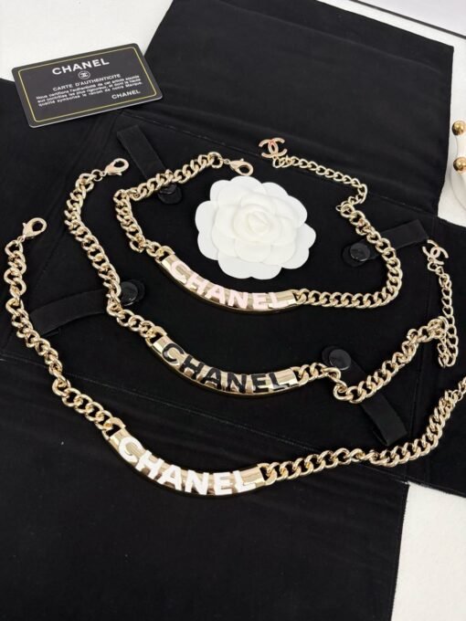 Chanel new style letter enamel thick chain personalized necklace
Pink White Black