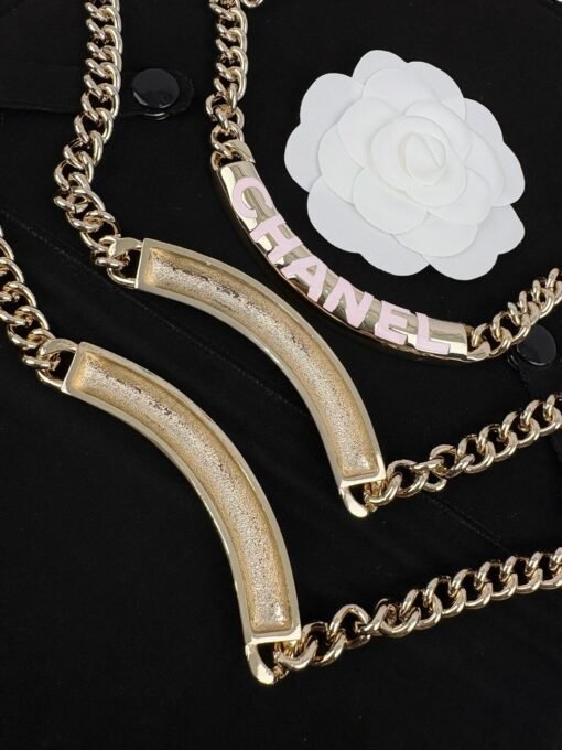 Chanel new style letter enamel thick chain personalized necklace
Pink White Black - Image 4
