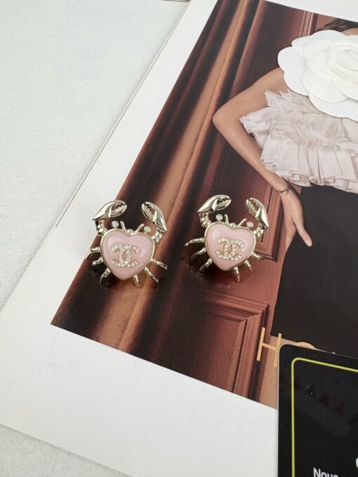 Xiaoxiangfeng pink love high-end exquisite versatile crab earrings - 图片 4