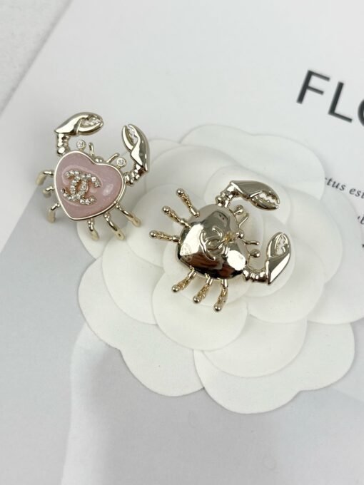 Xiaoxiangfeng pink love high-end exquisite versatile crab earrings - 图片 8