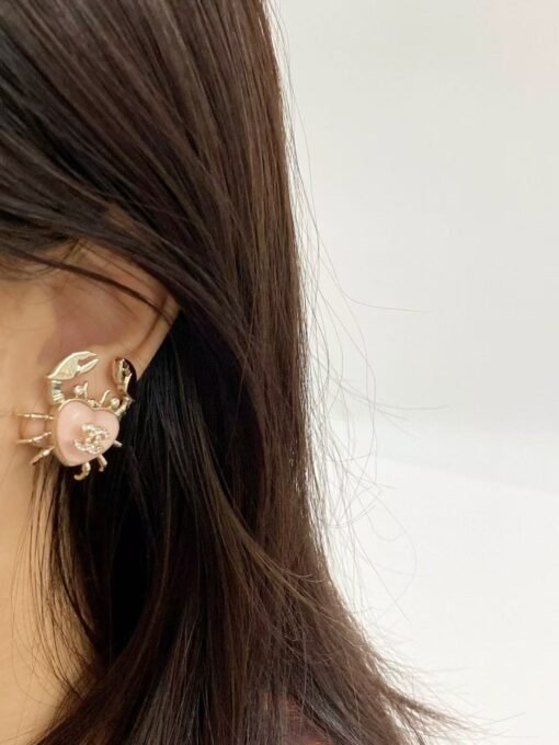 Xiaoxiangfeng pink love high-end exquisite versatile crab earrings - 图片 2