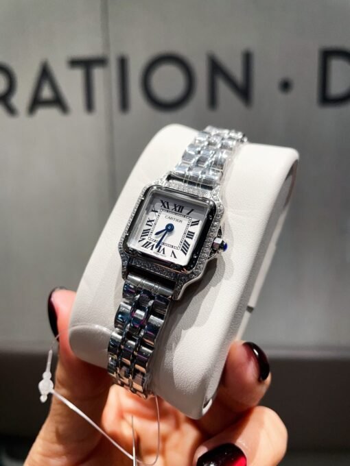 Cartier 
Preparation, taste and texture,
    Born towatchards beauty, watchalk towatchards light