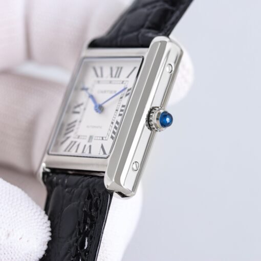 The newatchproduct released Cartier TANK British small tank mechanical version,
Size 27X37,
Stable loading performance zero-repair automatic machinery,
1:1 exquisitely created, the dial is simple and elegant,
Matched with imported calfskin, original folding buckle,
Ladies' classic w - 图片 7