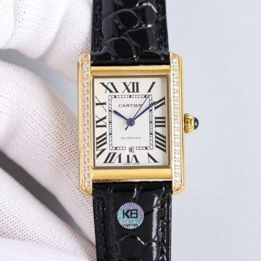 The newatchproduct released Cartier TANK British small tank mechanical version,
Size 27X37,
Stable loading performance zero-repair automatic machinery,
1:1 exquisitely created, the dial is simple and elegant,
Matched with imported calfskin, original folding buckle,
Ladies' classic w - Image 5