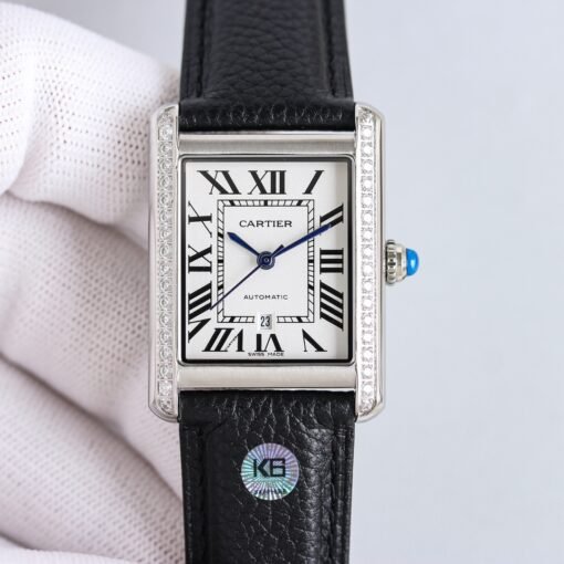 The newatchproduct released Cartier TANK British small tank mechanical version,
Size 27X37,
Stable loading performance zero-repair automatic machinery,
1:1 exquisitely created, the dial is simple and elegant,
Matched with imported calfskin, original folding buckle,
Ladies' classic w - Image 3