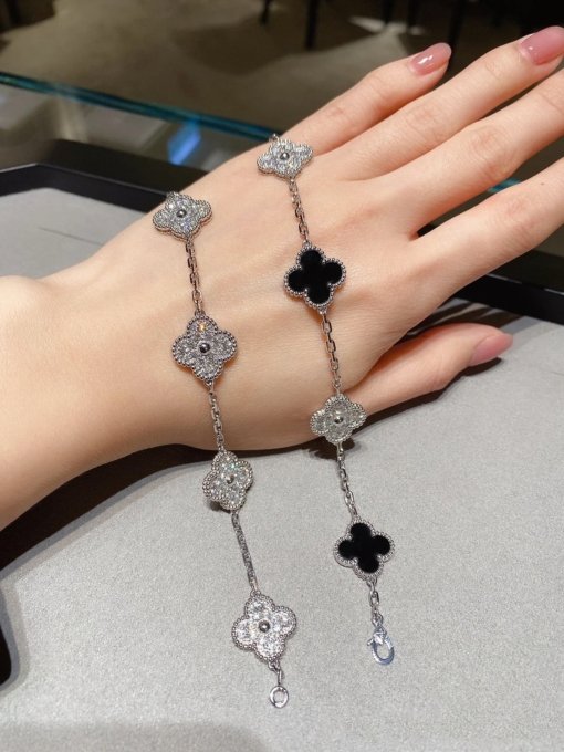 Mid-diamond black five-color bracelet