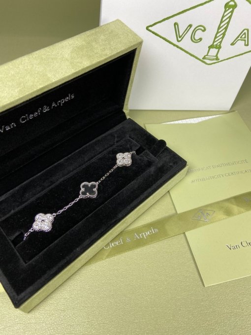Van Cleef Arpels Bracelet VCA Transparent White Crystal Diamond Bracelet Platinum Gold Rose Gold - Image 3