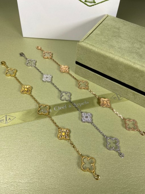 Van Cleef Arpels Bracelet VCA Transparent White Crystal Diamond Bracelet Platinum Gold Rose Gold - Image 2