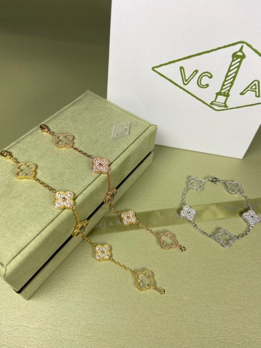 Van Cleef Arpels Bracelet VCA Transparent White Crystal Diamond Bracelet Platinum Gold Rose Gold - Image 6