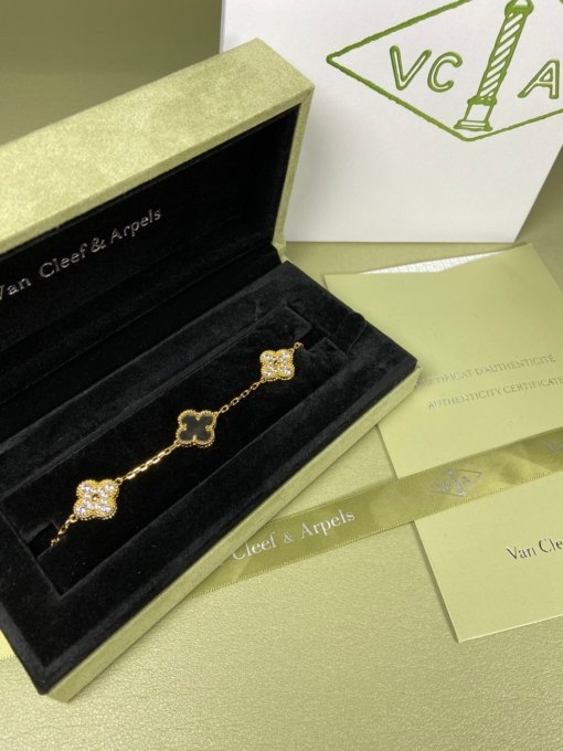 Van Cleef Arpels Bracelet VCA Transparent White Crystal Diamond Bracelet Platinum Gold Rose Gold - Image 5
