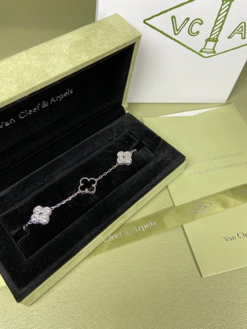 Van Clerk Arpel Bracelet VCA Five-flowered Black Agate Diamond Bracelet Platinum Gold Rose Gold - Image 4