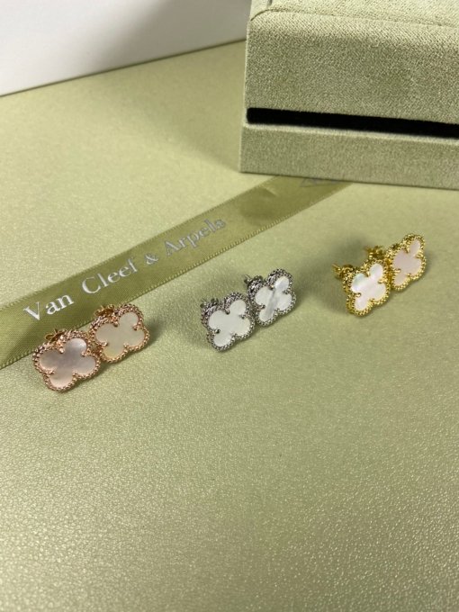 Van Clerk Arpels stud earrings VCA 4-leaf clover medium white fritillary earrings Platinum gold Rose gold