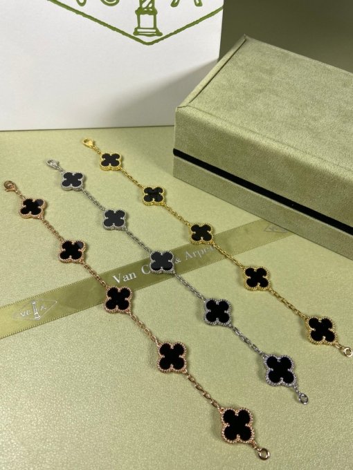 Van Clerk Arpel Bracelet VCA Five-flowered Black Agate Bracelet Platinum Gold Rose Gold