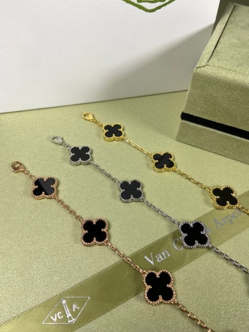 Van Clerk Arpel Bracelet VCA Five-flowered Black Agate Bracelet Platinum Gold Rose Gold - Image 2