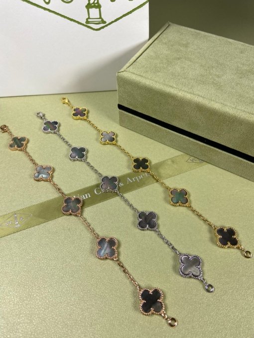 Van Clerk Arpel Bracelet VCA Five-flowered Fritillaria Bracelet Platinum Gold Rose Gold