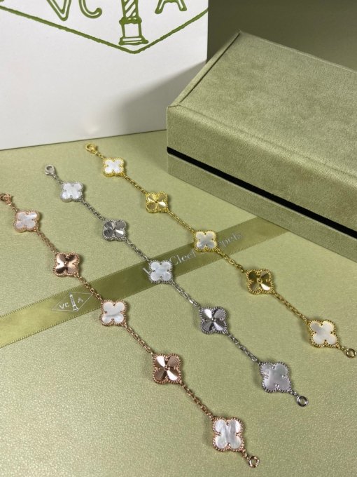 Van Clerk Arpel Bracelet VCA Five-flowered Fritillar Laser Bracelet Platinum Gold Rose Gold