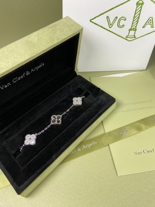 Van Clerk Arpel Bracelet VCA Five-flowered Laser Diamond Bracelet Platinum Gold Rose Gold - Image 6