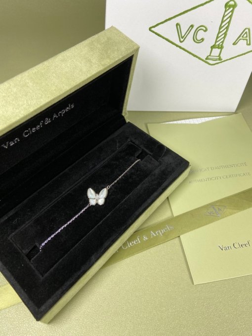 Van Clerk Arpel Bracelet VCA Butterfly White Fritillar Bracelet Platinum Gold Rose Gold - 图片 5